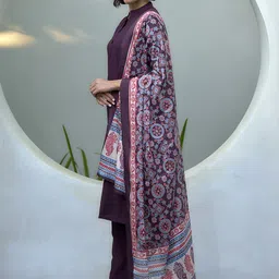 SHREE LAXMINARAYAN EXPORT Women Regular Liva Kurta with Trousers & With Dupatta image 2