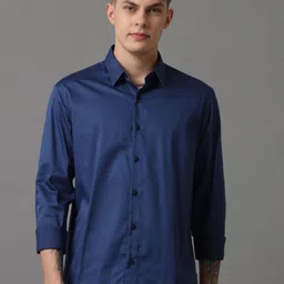 Voi Jeans Men Spread Collar Solid Cotton Casual Shirt-image-18
