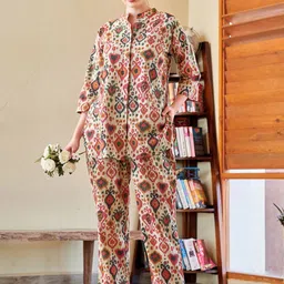 TITTLI Printed Shirt With Trousers Co-Ords-image-49