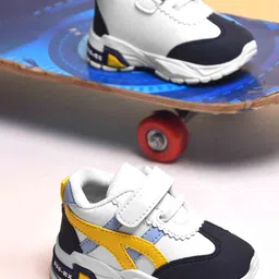 KATS Boys Colourblocked Sneakers-29
