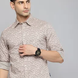 Flying Machine Slim Fit Geometric Printed Pure Cotton Casual Shirt-picture-44