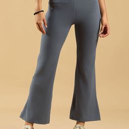Soie Women Mid-Rise Fit & Flared Pants With 4-Way Stretch & Compression Waistband-picture-30