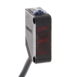 Omron E3Z Photoelectric Sensor with Built-in Amplifier 100 mm Sensing Distance PNP, E3Z-D81 5M OMS-58