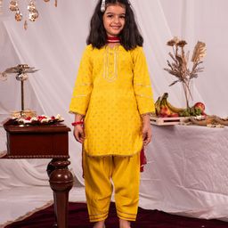 Vastramay Cotton Three Fourth Sleeves Floral Motif Printed Kurta With Patiala & Dupatta - Yellow-image-1