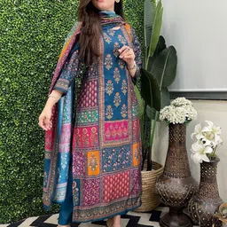 GoSriKi Women Floral Printed Regular Kurta with Trousers & With Dupatta image 3