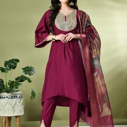 Sangria Magenta Floral Yoke Design Sequinned Straight Kurta With Dhoti Pants & Dupatta-picture-17