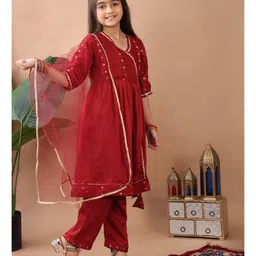 Kinder Kids Cotton Blend Three Fourth Sleeves Ethnic Foil Printed Kurta With Pant & Dupatta Set - Red-picture-3