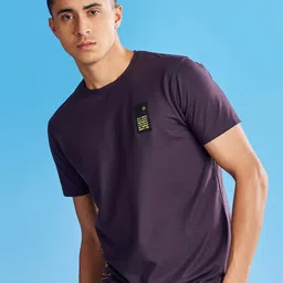 Red Flame Men V-Neck Applique T-shirt-image-41