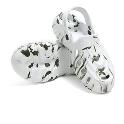 KNIEVL Men Printed Clogs image 2