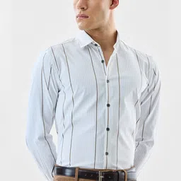 Snitch Men Vertical Striped Spread Collar Formal Shirt-image-64