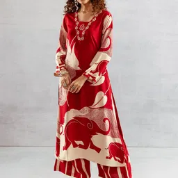 DIVASTRI Animal Printed V-Neck Beads And Stones Straight Kurta With Palazzos-picture-35