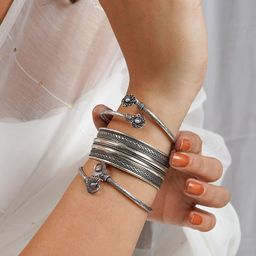 TEEJH Set Of 3 Sukirti Stacked Metal Cuff Bracelets-47