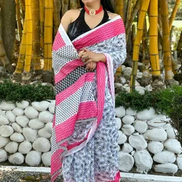 Anouk Rustic Paisley Bagh Saree-21