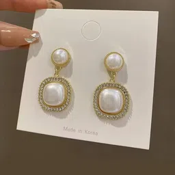 ONUYX Square Drop Earrings image 4