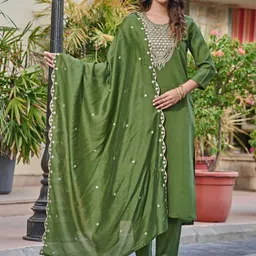 Anouk Women Floral Embroidered Regular Kurti with Trousers & With Dupatta-picture-6
