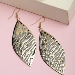 DressBerry Gold-Toned Leaf Shaped Drop Earrings-18