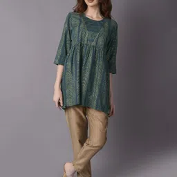 Shree Geometric Printed Liva Kurti-57