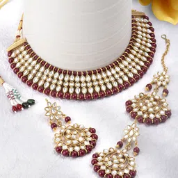 Peora Gold-Plated Kundan-Studded Jewellery Set-32