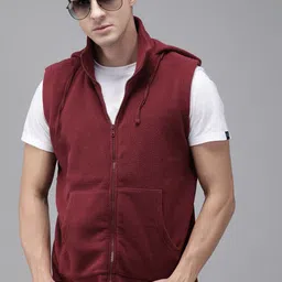 The Roadster Lifestyle Co Men Maroon Solid Polar Fleece Hooded Sweatshirt-image-2