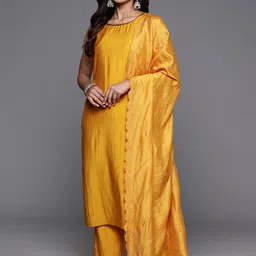 Gerua By Libas Regular Sequinned Kurta with Trousers  Dupatta image 5