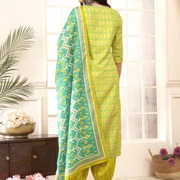 anouk rustic Anouk Women Printed Regular Kurta with Trousers & With Dupatta image 4