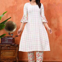 Billion Women Regular Thread Work Pure Cotton Kurta with Trousers-29
