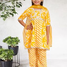 Cutiekins Girls Striped Gotta Patti Kurta With Palazzos & Dupatta-image-97