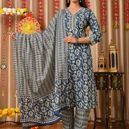 Jasoriya Women Floral Embroidered Pure Cotton Kurta with Trousers & With Dupatta-picture-3
