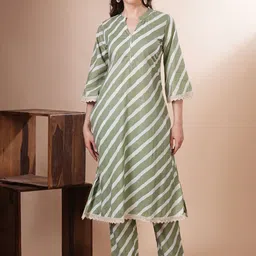 FASHOR Printed A-Line Mandarin Collar Top With Trousers Co-Ords Set-picture-32
