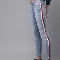 Campus Sutra Women Blue Slim Fit Mid-Rise Clean Look Stretchable Cropped Jeans-image-50