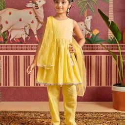 MASTARANG Sleeveless Polka Dots Foil Printed & Lace Embellished Kurta With Pant & Dupatta Set - Yellow-image-25