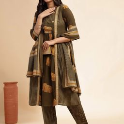 Vbuyz Women Animal Printed Pure Cotton Anarkali Kurta with Trousers & Dupatta-picture-47