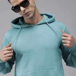 Roadster Men Solid Hooded Sweatshirt-image-75