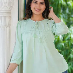 IKRASS Keyhole Neck Top-picture-19