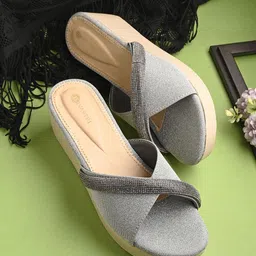 DIVASTRI Embellished Wedge Sandals-46