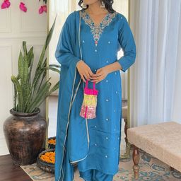PARNAVI Women Ethnic Motifs Yoke Design Kurta with Trousers & Dupatta-picture-9