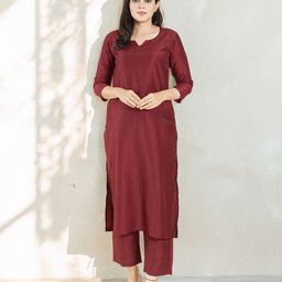Sunoh Studio Tanya Notch Neck Straight Kurta With Trousers-14
