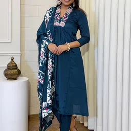 Happy Design Floral Yoke Design V-Neck Thread Work A-Line Kurta & Trousers With Dupatta-image-16