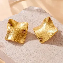 fabula Crumpled Square Shaped Studs-23
