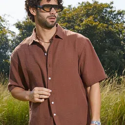 Campus Sutra Men Comfort Relaxed Fit Spread Collar Solid Casual Shirt-image-99