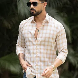 Urban Scissors Men Comfort Slim Fit Checked Spread Collar Casual Shirt-picture-1