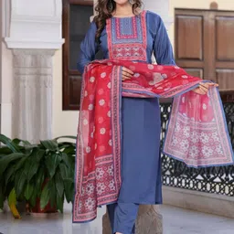 HETVI CREATION Floral Printed Straight Kurta With Trousers And Dupatta-image-64