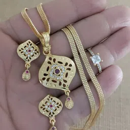 V.K.PAYAL.JEWELLERY Gold-Plated Stones-Studded Jewellery Set-picture-37