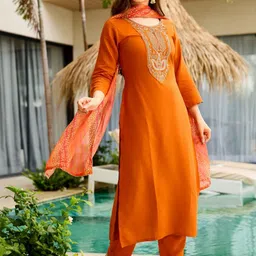 URMIR FASHION Women Ethnic Motifs Embroidered Regular Thread Work Kurta with Trousers & With Dupatta-picture-10