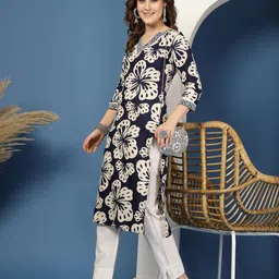 DAEVISH Floral Printed V-Neck Straight Kurta-image-35