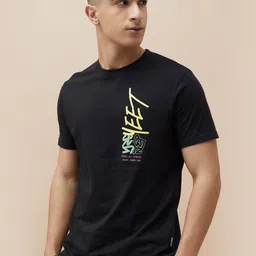 Fame Forever by Lifestyle Men Printed Applique T-shirt-image-75