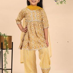 Cutiekins Girls Geometric Printed Kurta with Palazzo & Dupatta-picture-12