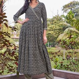 Chandbaali Women Floral Printed Angrakha Kurta with Trousers-picture-37