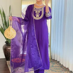 URMIR FASHION Women Ethnic Motifs Embroidered Regular Thread Work Kurta with Trousers & With Dupatta-picture-43