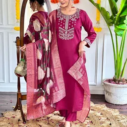 Growdamy Floral Yoke Design V Neck Chanderi Silk Kurta With Trousers & Dupatta-picture-28